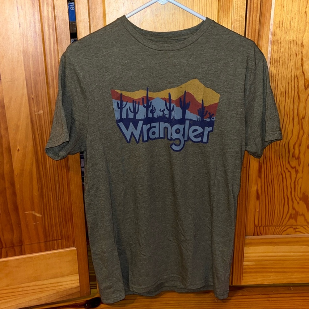 Army green wrangler cactus T-shirt mountain shirt